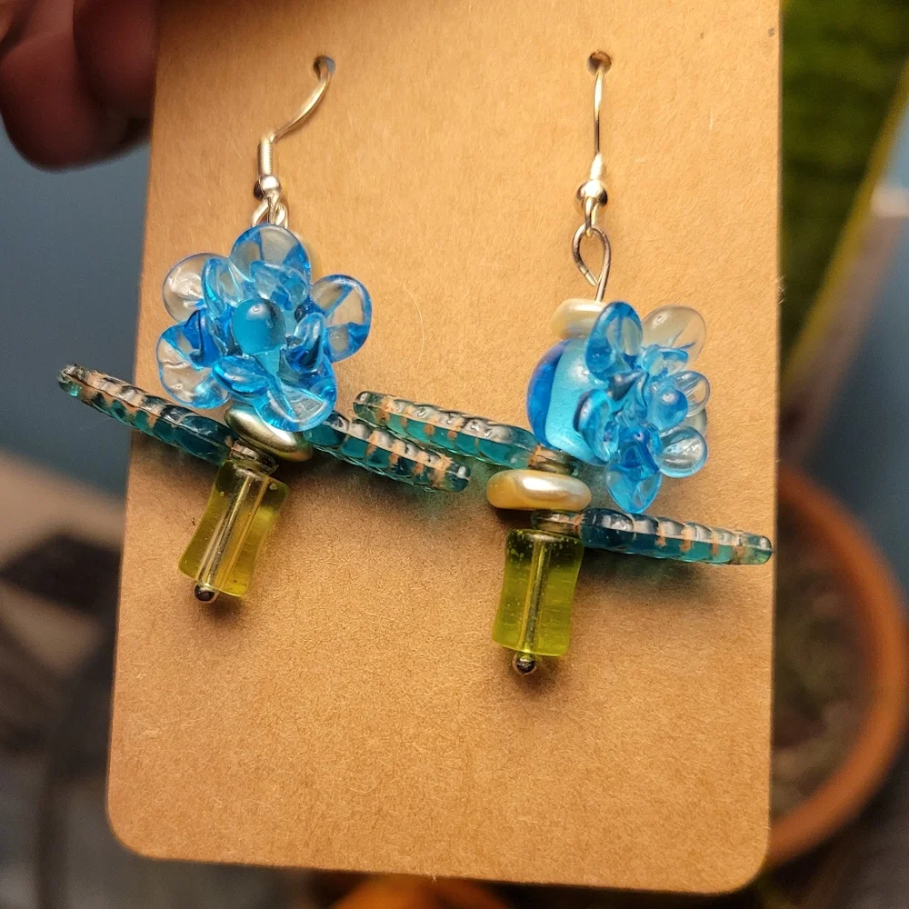 Handmade fidget flower earrings - Picture 1 of 3